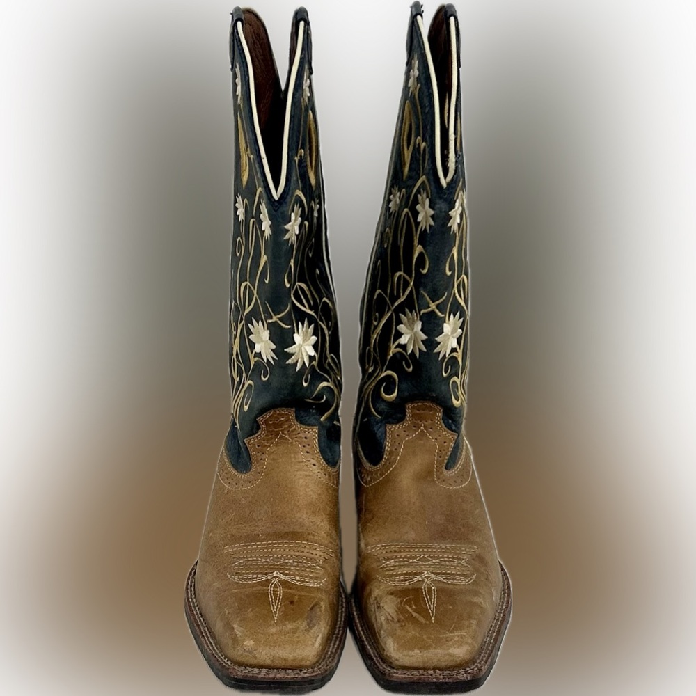 Twisted X floral embroidered boots, womens size 8.